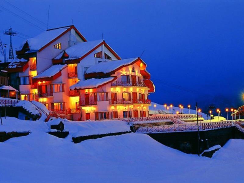 Clifftop Club Auli Joshīmath Eksteriør billede