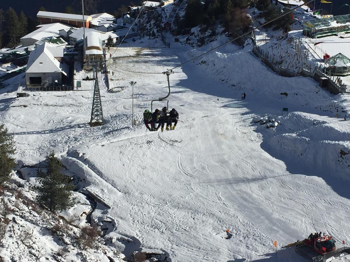 Clifftop Club Auli Joshīmath Eksteriør billede